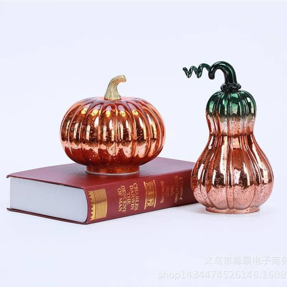 Stunning Lighted‎ Glass Pumpkin~~NWT